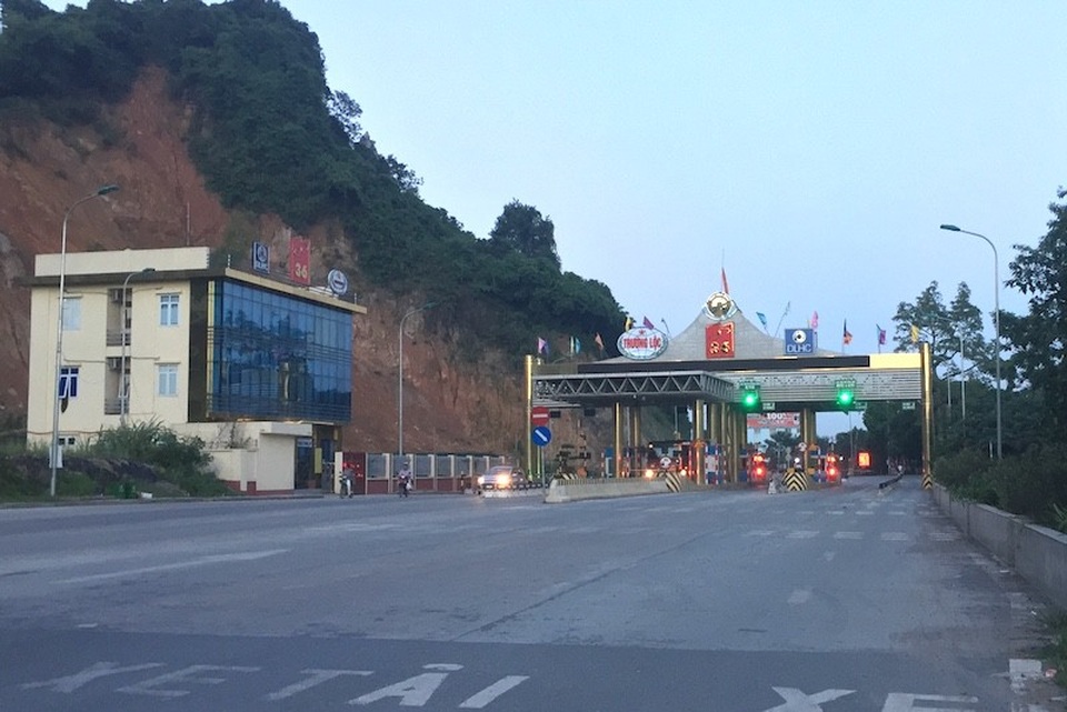 Hòa Bình: UBND huyện Lương Sơn thua kiện một người dân! - 2
Trạm thu phí Quốc lộ 6.