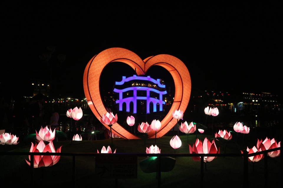 Hệ thống điện năng lượng mặt trời "thắp sáng" Hội An - 4 Hệ thống điện năng lượng mặt trời "thắp sáng" Hội An - 4