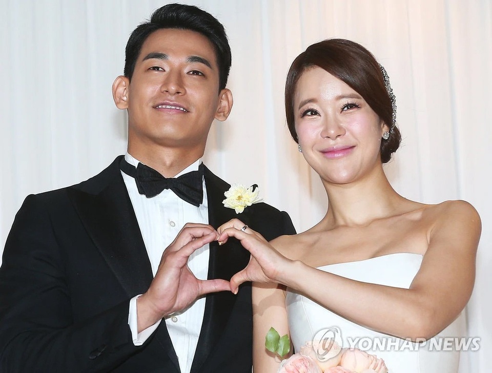 Chồng trẻ của ngôi sao ca nhạc xứ Hàn bị bắt vì sử dụng ma túy - 1
Nam diễn viên Jung Suk Won, chồng của Baek Ji Young, đã bị cảnh sát tạm giữ vì bị nghi sử dụng ma túy, ngày 8/2.