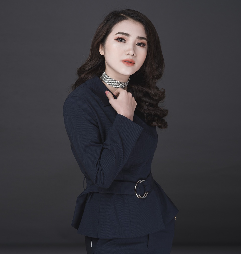 Mỹ phẩm Huyền Phi: “Thượng tôn pháp luật là bước đầu khẳng định sản phẩm tốt” - 1 Doanh nhân trẻ Hoàng Phi Huyền