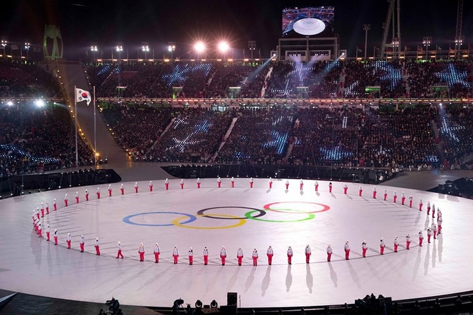 Lễ khai mạc Olympic mùa Đông 2018 hoành tráng, rực rỡ sắc màu - 3 Hơn 35.000 CĐV đã lấp kín khán đài SVĐ Pyeongchang
