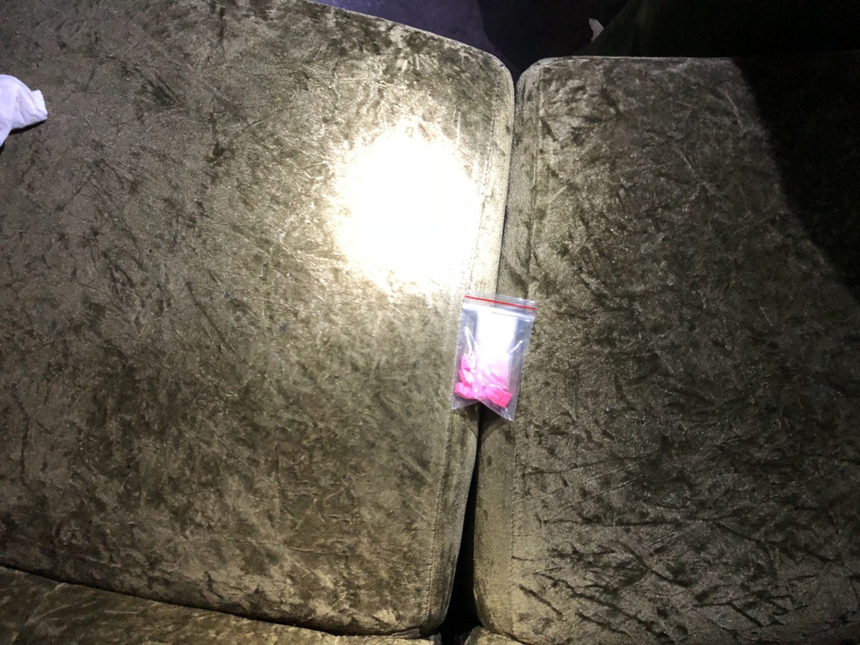 Tất cả tang vật nghi ma tuý và cỏ Mỹ được thu giữ trong 2 quán bar