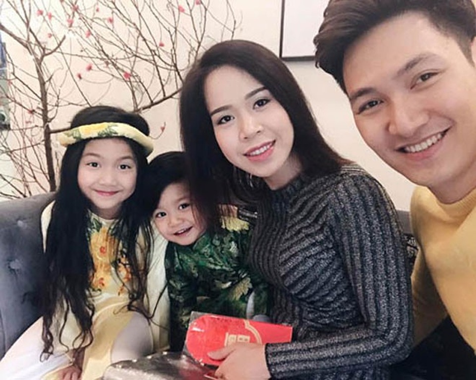 Bảo Thanh, Mạnh Trường chia sẻ “ăn Tết nội hay nhà ngoại” - 3 Gia đình hạnh phúc của diễn viên Mạnh Trường.