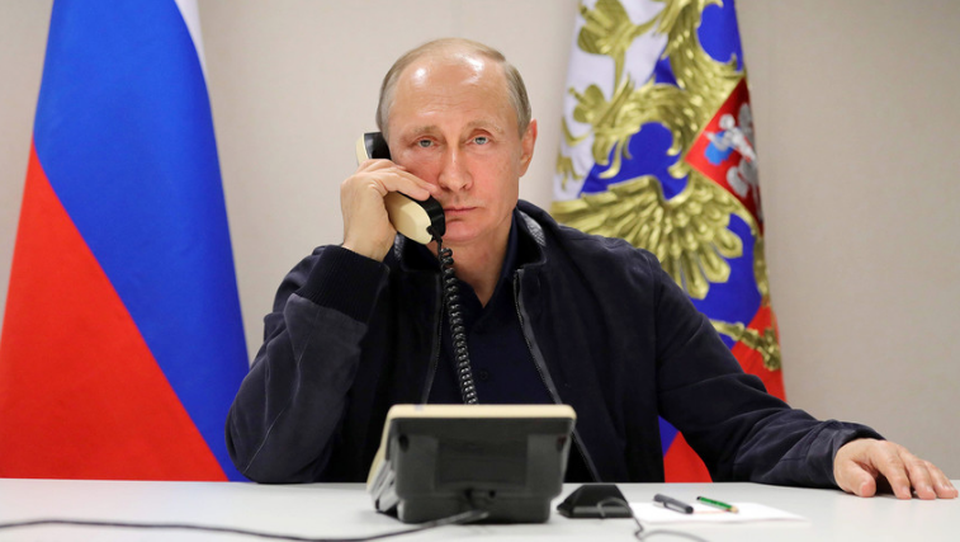 Vì sao Tổng thống Putin không dùng điện thoại thông minh? - 1 Tổng thống Vladimir Putin (Ảnh: Sputnik)