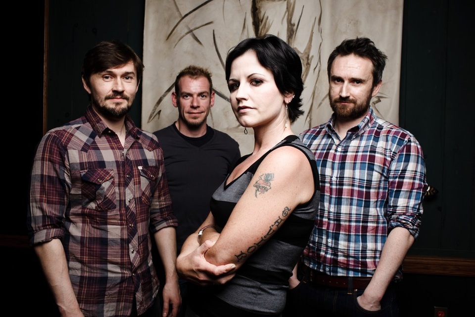 Trưởng nhóm nhạc rock The Cranberries đột ngột qua đời ở tuổi 46 - 2 The Cranberries