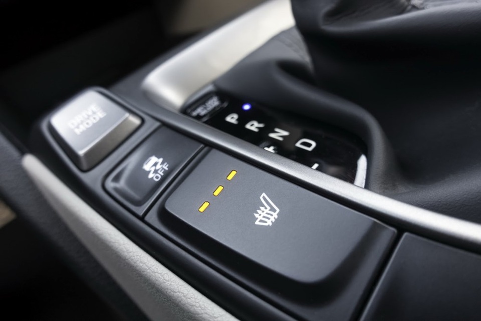 Hyundai Veloster thế hệ mới - Không bớt "dị" - 12