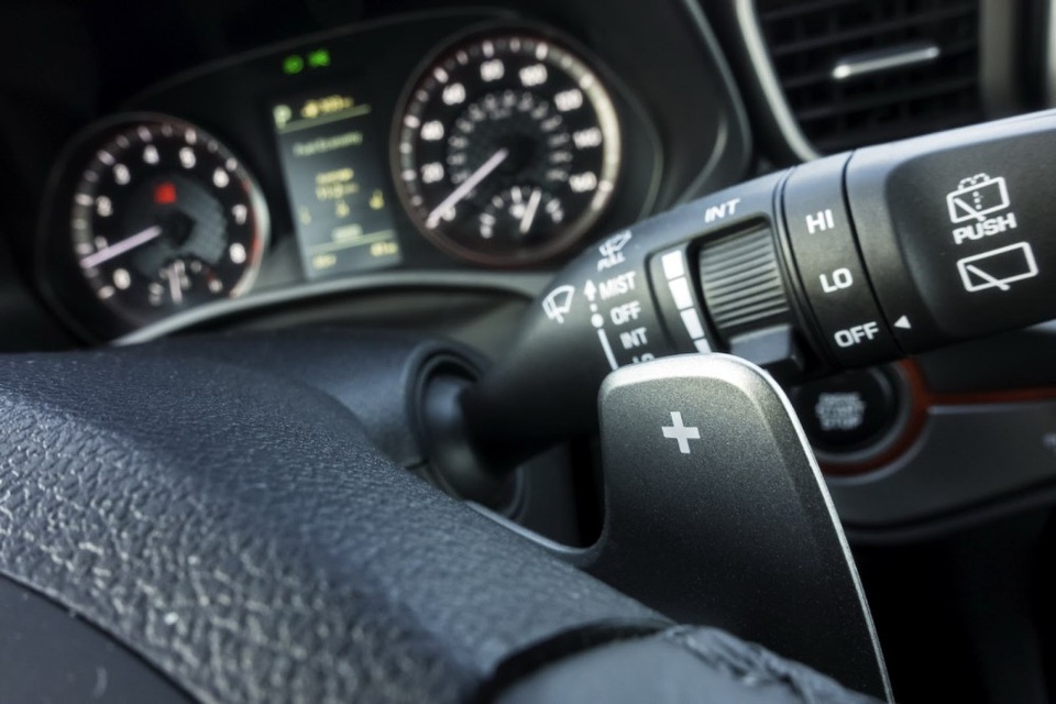 Hyundai Veloster thế hệ mới - Không bớt "dị" - 14