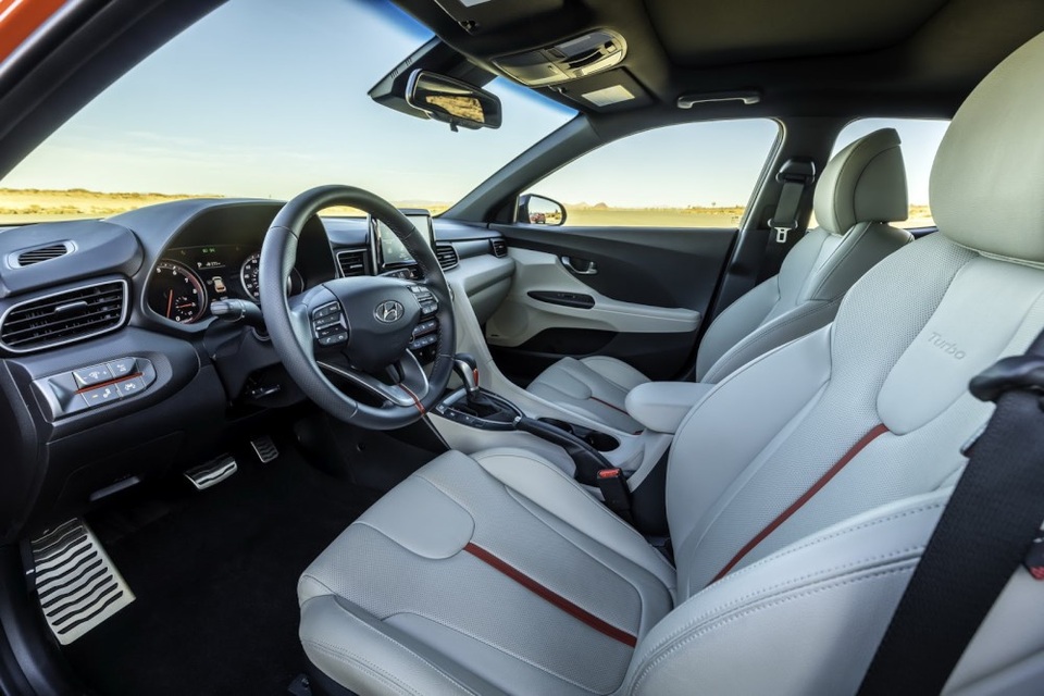 Hyundai Veloster thế hệ mới - Không bớt "dị" - 18