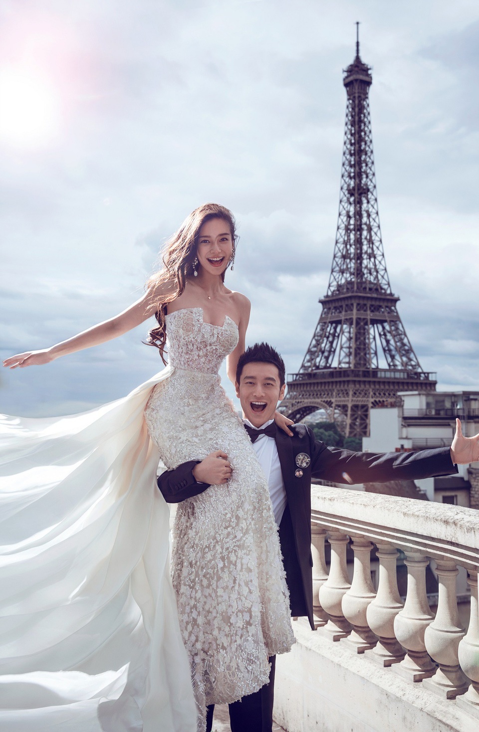 Angelababy hạnh phúc hơn nhờ cuộc hôn nhân với Huỳnh Hiểu Minh - 7 Hiểu Minh và Angelababy kết hôn hồi năm 2015 sau khi đã hẹn hò 6 năm.