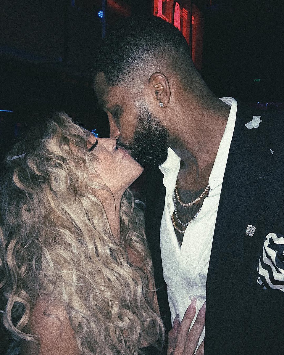Khloe Kardashian không biết giới tính em bé trong bụng - 8
Khloe nói cô và bạn trai đang sống cuộc sống bình yên, không bị thợ săn ảnh đeo bám và cô thích cuộc sống như vậy.