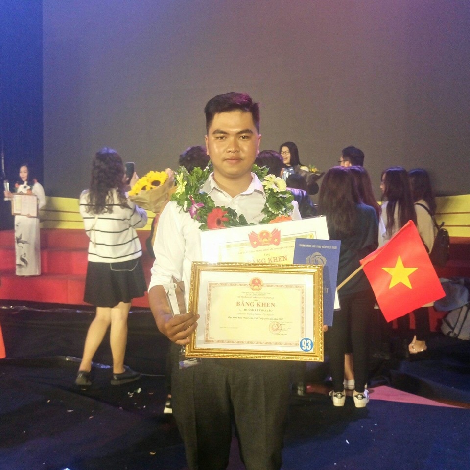 “Không tham gia hoạt động xã hội là mất đi nửa đời sinh viên” - 1 Huỳnh Lê Thái Bão đạt danh hiệu Sinh viên 5 tốt cấp Trung ương năm 2017