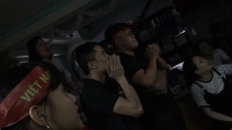 Hàng triệu người vỡ òa sau loạt đá luân lưu của U23 Việt Nam - 15 Hàng triệu người vỡ òa sau loạt đá luân lưu của U23 Việt Nam - 15
