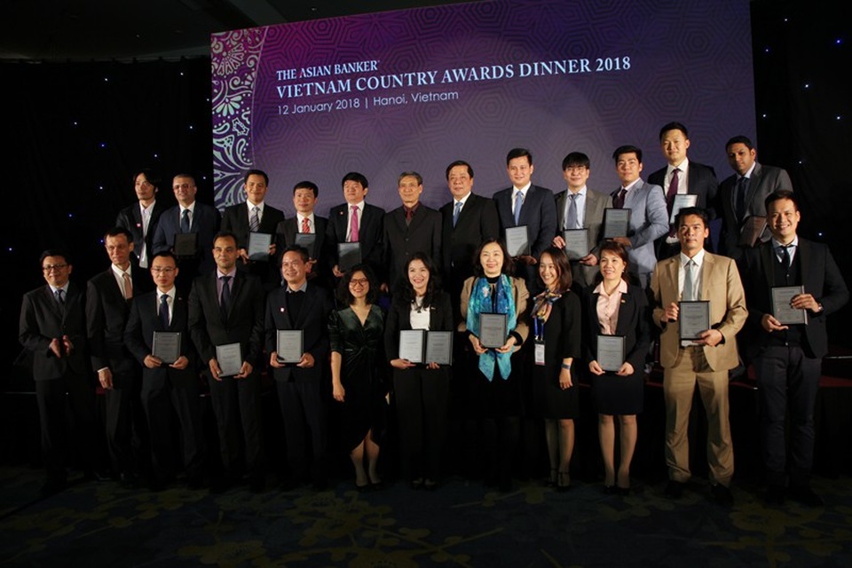 TPBank nhận cùng lúc 3 giải thưởng quốc tế uy tín về Ngân hàng số - 2
Những ngân hàng thắng giải trong sự kiện thường niên The Asian Banker Vietnam Country Awards của TAB