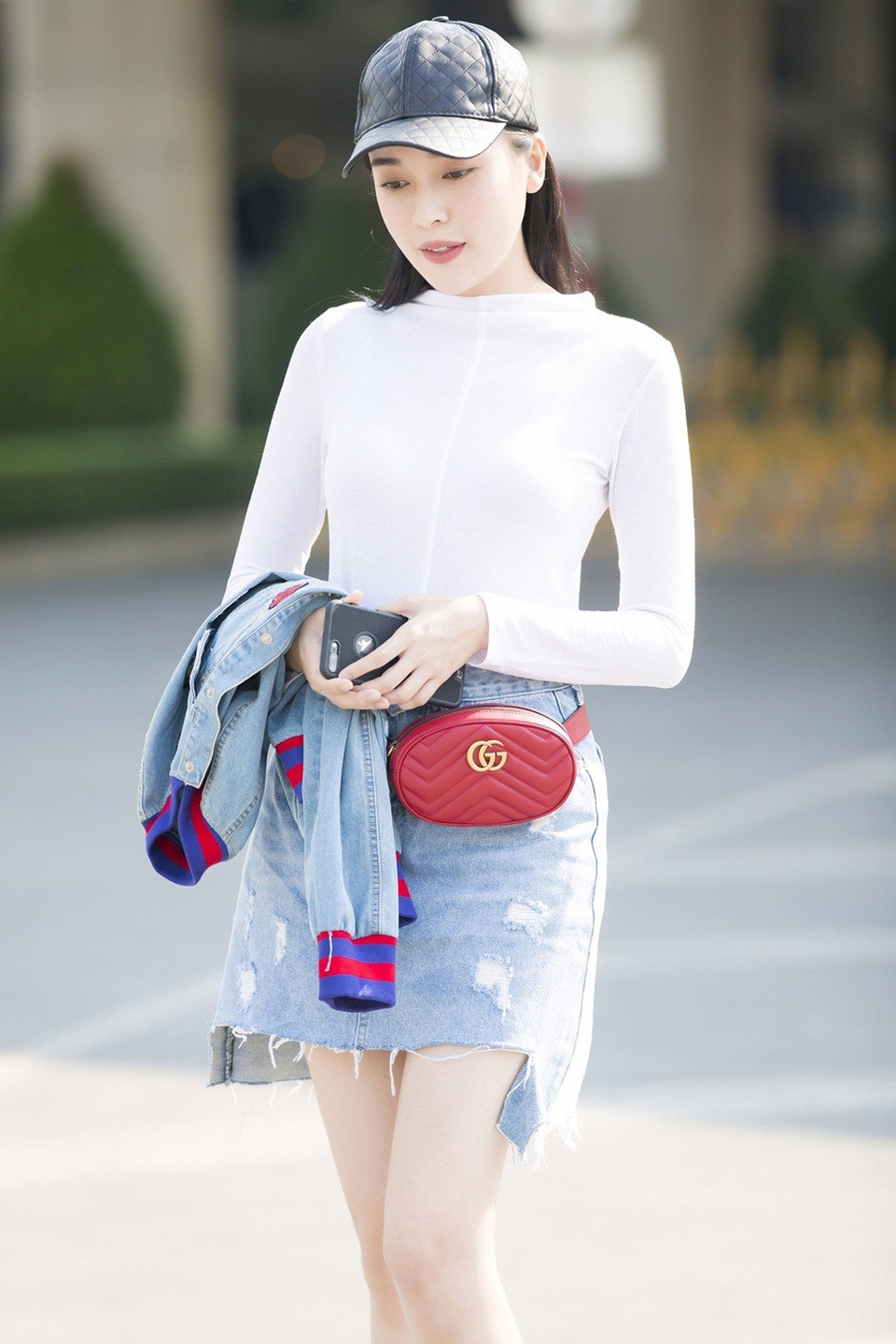 Cao Thái Hà trải lòng cú sốc bố mất sau thời gian dài chiến đấu với ung thư - 3 Cuộc sống giờ đây, cô muốn tập trung cao độ cho công việc nhằm tìm kiếm cơ hội phát triển mạnh trong năm nay.