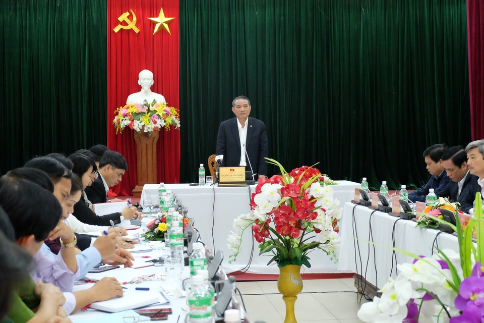 Bí thư Đà Nẵng: Nhỏ to gì cũng phải giữ lại đất công! - 1 Ông Trương Quang Nghĩa - Bí thư Thành ủy Đà Nẵng chủ trì buổi làm việc tại Quận ủy Quận Thanh Khê sáng 1/3