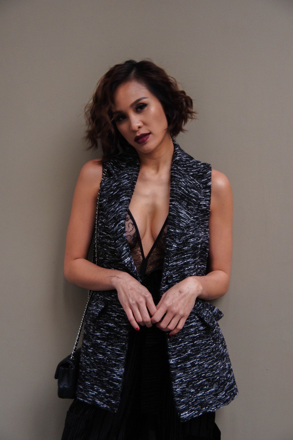 Vốn theo đuổi hình tượng sexy nên khán giả đã quen thuộc với việc Phương Mai mặc hở táo bạo trong mỗi lần xuất hiện trên thảm đỏ hay chạy show MC sự kiện.