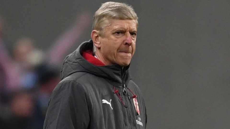 HLV Wenger tuyên bố không sợ mất việc ở Arsenal - 1 HLV Wenger không lo mất việc mà chỉ muốn tập trung vào hiện tại