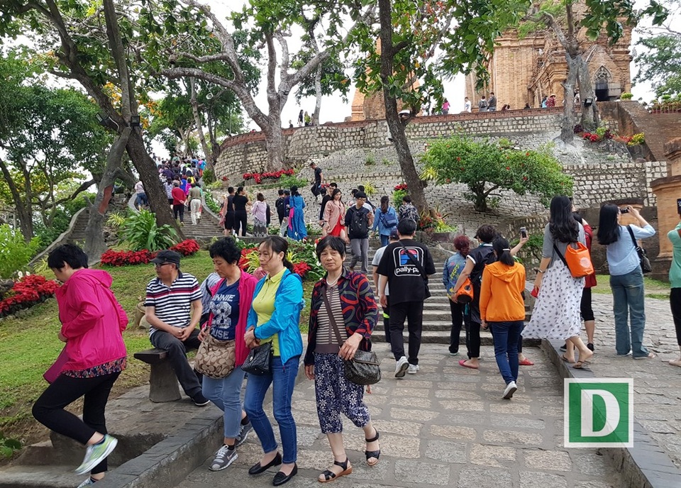 Nét đẹp Chăm trong không gian tháp cổ nghìn tuổi - 2 Nét đẹp Chăm trong không gian tháp cổ nghìn tuổi - 2