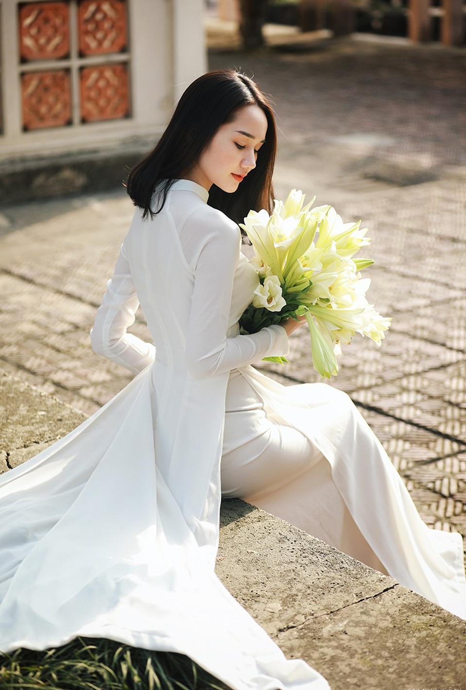 Xao lòng ngắm người đẹp bên hoa loa kèn đầu mùa - 7 Xao lòng ngắm người đẹp bên hoa loa kèn đầu mùa - 7