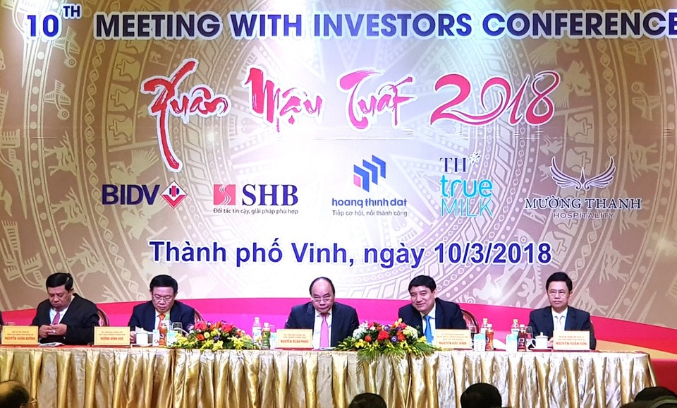 Thủ tướng: Nghệ An phải trở thành nơi giao thương quan trọng với các nước Lào, Thái Lan và Myanma - 2 Thủ tướng chủ trì hội nghị gặp mặt các nhà đầu tư tại Nghệ An sáng 10/3.