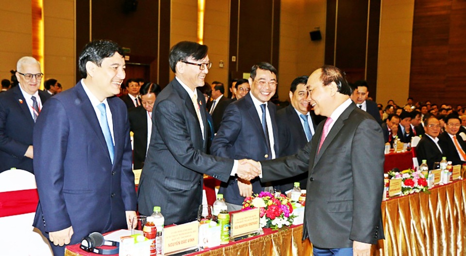 Thủ tướng chủ trì hội nghị gặp mặt các nhà đầu tư tại Nghệ An - 1 Thủ tướng Chính phủ Nguyễn Xuân Phúc gặp gỡ doanh nghiệp và lãnh đạo tỉnh Nghệ An
