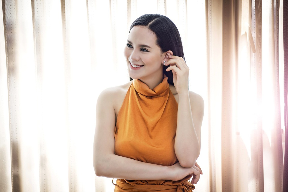 Bí ẩn sau đám cưới chục tỷ đồng với đại gia mía đường của người đẹp Hoàn vũ - 10 Bí ẩn sau đám cưới chục tỷ đồng với đại gia mía đường của người đẹp Hoàn vũ - 10
