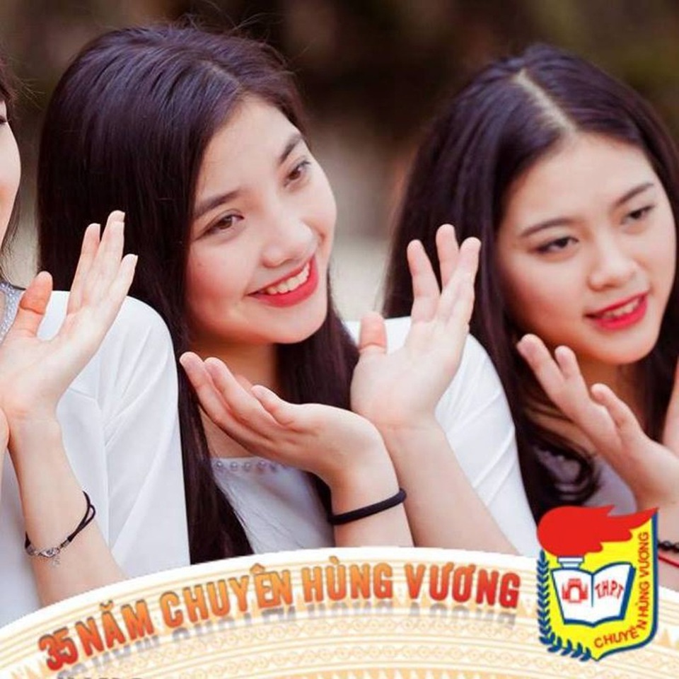 Chỉ xuất hiện vài giây trên truyền hình, nữ CĐV đã “đốn tim” khán giả - 7 Chỉ xuất hiện vài giây trên truyền hình, nữ CĐV đã “đốn tim” khán giả - 7