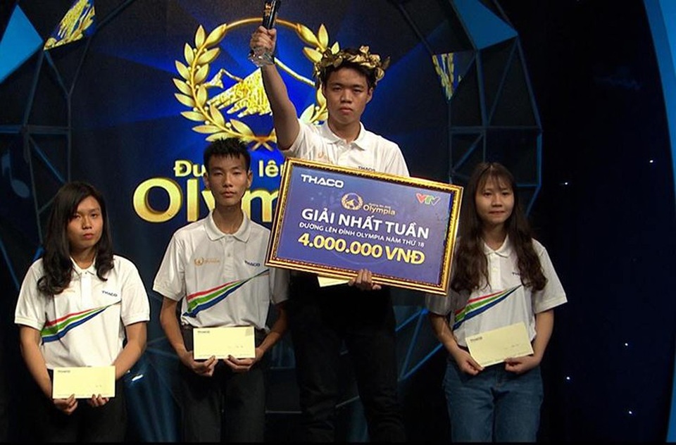 Nhà vô địch “không có đối thủ” trong cuộc thi tuần Đường lên đỉnh Olympia - 2 Nhất Tín xuất sắc về đích với 300 điểm.