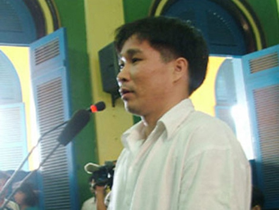 Bắt cóc tống tiền, siết nợ: Phi vụ rúng động giới đại gia - 2
Bình kiểm trước tòa.