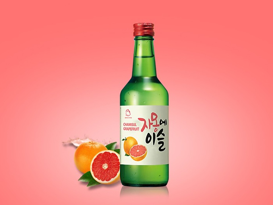 Rượu Jinro Soju: Tinh hoa văn hóa ẩm thực xứ Hàn - 3
Jinro Soju - hương vị trái cây thanh mát nhẹ nhàng