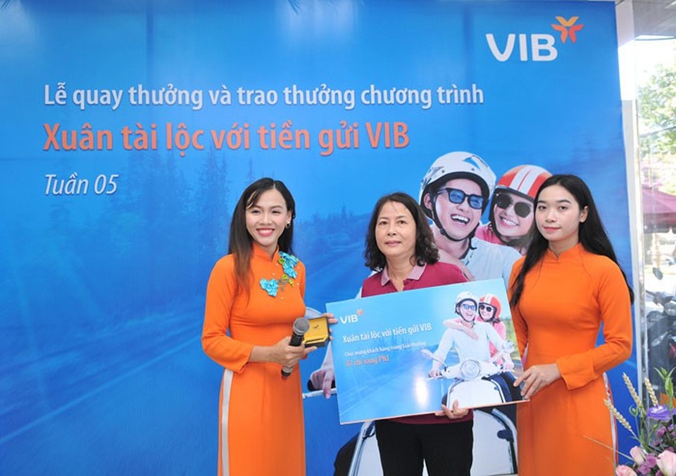 Gần 600 khách hàng đã trúng vàng khi gửi tiết kiệm tại VIB - 3 Gần 600 khách hàng đã trúng vàng khi gửi tiết kiệm tại VIB - 3