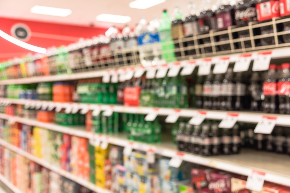 Coca-Cola – Đổi mới để mang danh hiệu “nước giải khát dành cho mọi người” - 1 Đáp ứng nhu cầu về giải khát cho người tiêu dùng là cuộc chạy đua giữa các thương hiệu