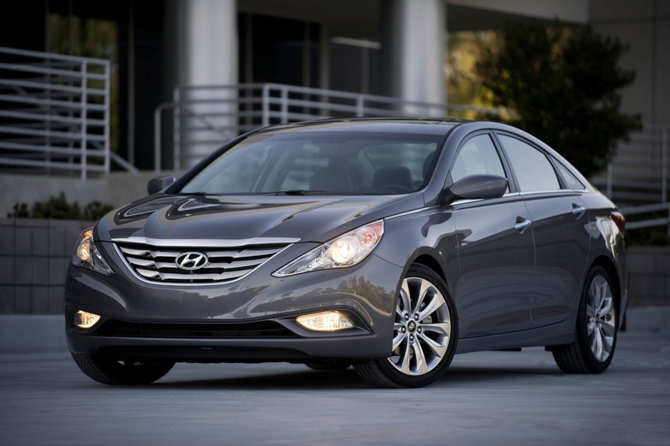 Hyundai triệu hồi xe Sonata 2011 do lỗi túi khí không bung - 1 Hyundai triệu hồi xe Sonata 2011 do lỗi túi khí không bung - 1