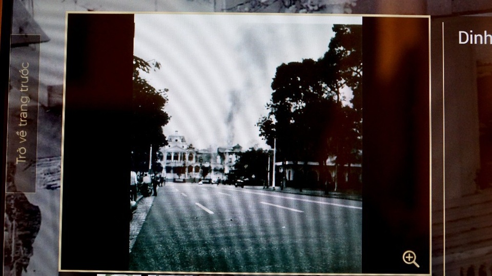Triển lãm “Từ dinh Norodom đến dinh Độc Lập” - 13 Ngày 27/2/1962, phe đảo chính đã cử hai viên phi công quân đội Sài Gòn là Nguyễn Văn Cử và Phạm Phú Quốc lái hai máy bay AD6 ném bom làm sập toàn bộ phần chính cánh trái của dinh.