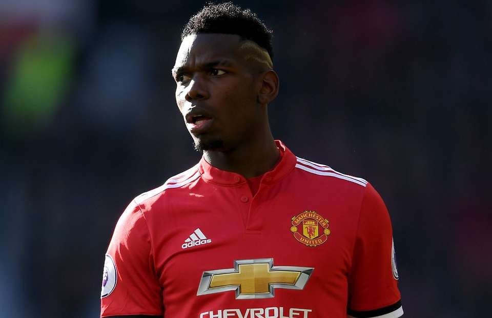 Paul Pogba “lâm nguy” ở MU? - 1 Sự rườm rà của Pogba khiến anh không hợp với chiến thuật của Mourinho trong một vài trận đấu