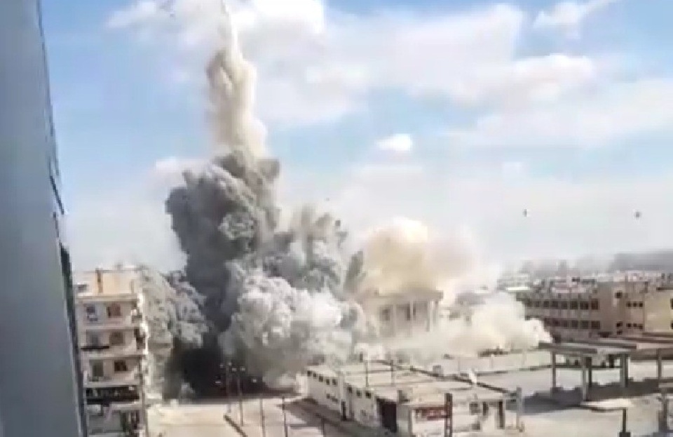 Máy bay Nga dội bom tấn san phẳng sào huyệt khủng bố ở Syria - 1
Bom tấn của Nga san phẳng sào huyệt khủng bố ở Syria (Ảnh: Almasdar News)