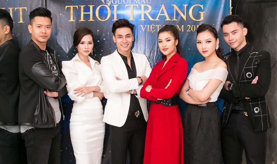 3 “nam thần” làng người mẫu hội ngộ sau nhiều năm đăng quang - 2 Các siêu mẫu và người đẹp hội ngộ tại Hà Nội.