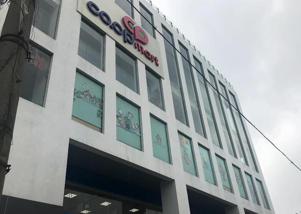 Bé 3 tuổi nghi rơi từ tầng 20: Trường mầm non chưa được cấp phép - 1 Trường mầm non Hương Sen đặt tại tầng 3 tòa nhà Nam Định Tower