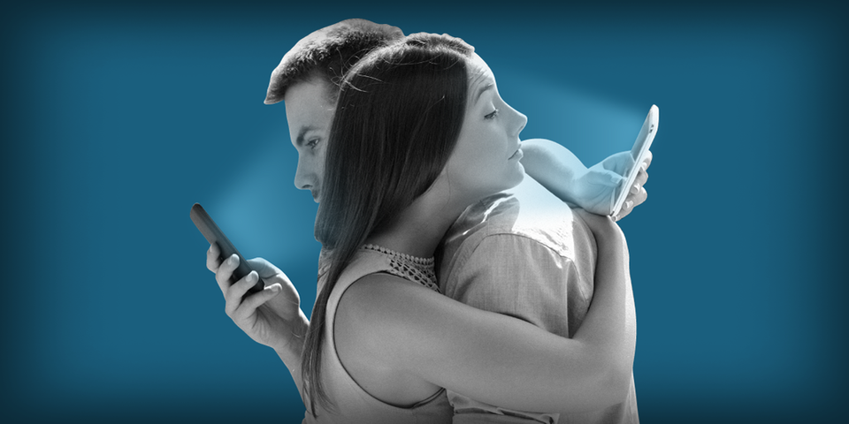 Điểm mặt tác hại của smartphone tới não bộ con người - 1 Dùng smartphone đã trở thành một hành vi phổ biến tới mức đáng sợ trong sinh hoạt hàng ngày.