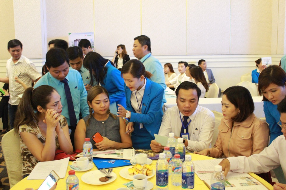 Điểm sáng đầu tư tại quận 8 TP. HCM - 1
Đông đảo khách hàng đã đến tham dự sự kiện giới thiệu Sunshine Avenue ngay trong lần đầu tiên ra mắt