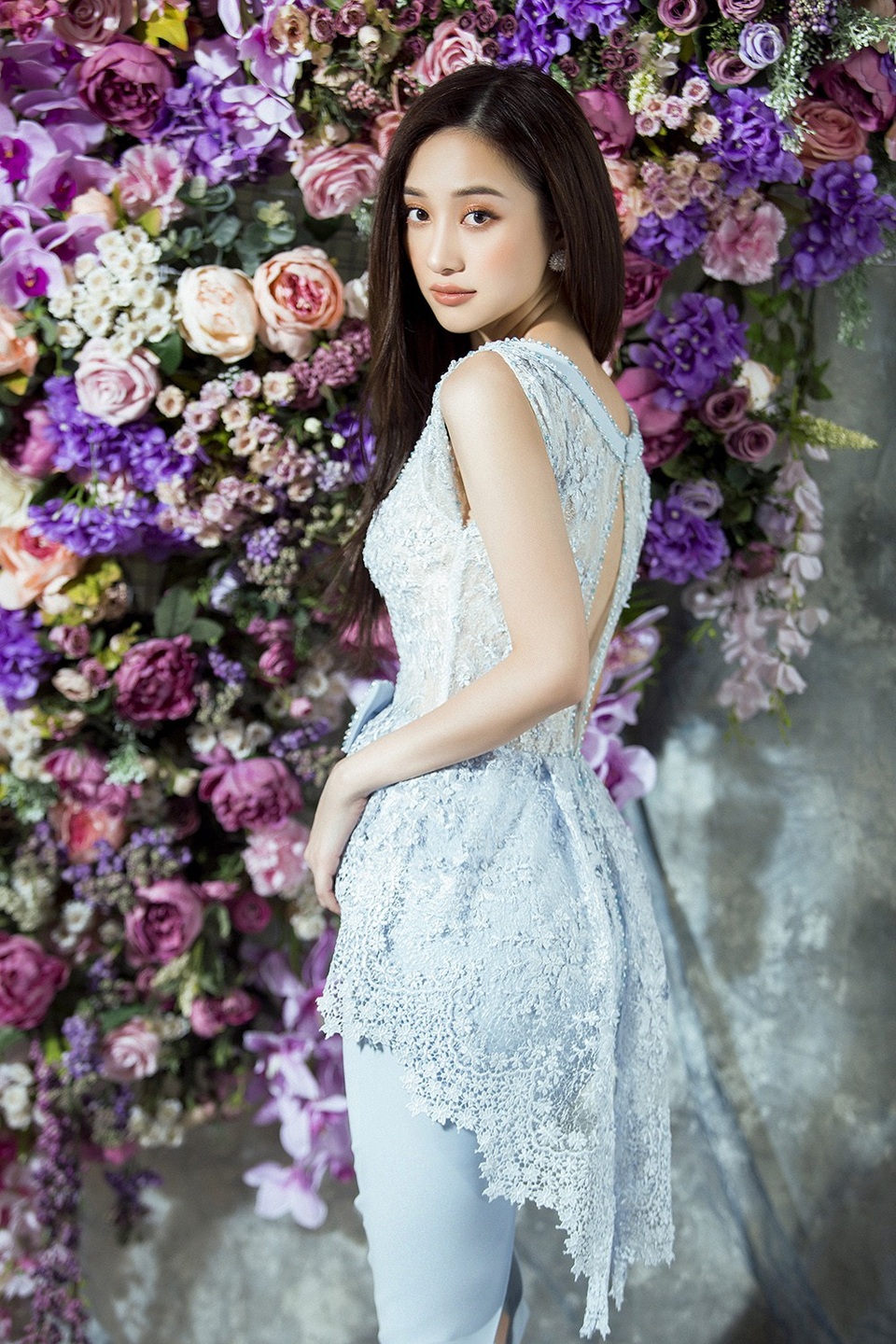 Bị tố cố tình khoe ngực vừa bơm, hot girl “Tháng năm rực rỡ” lại gợi cảm - 9 Bị tố cố tình khoe ngực vừa bơm, hot girl “Tháng năm rực rỡ” lại gợi cảm - 9