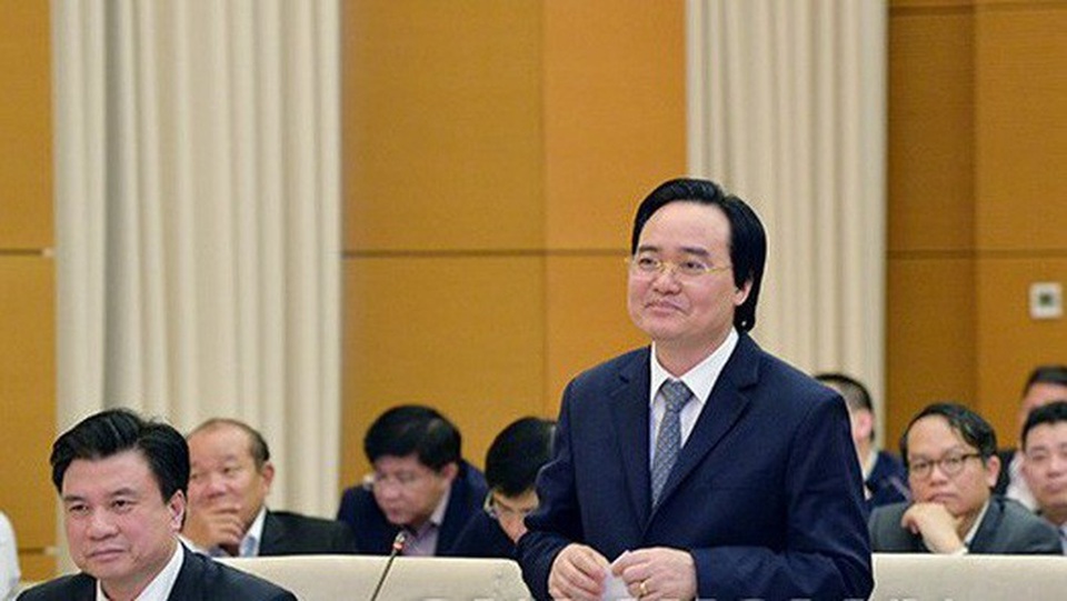 Giáo dục đại học: “Nút thắt” chưa gỡ được cốt lõi - 1 Bộ trưởng GD-ĐT Phùng Xuân Nhạ trình dự án luật trước UB Thường vụ Quốc hội