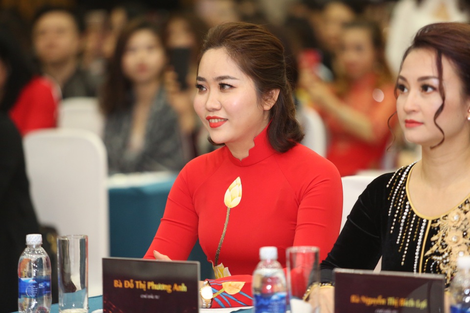 “Đại hội Thẩm mỹ Quốc tế” - Ngày hội lớn của ngành thẩm mỹ Việt Nam - 3 Ngoài giữ chức chủ tịch Tổng liên đoàn hiệp hội thẩm mỹ quốc tế IFBC tại Việt Nam, chị còn là GĐ thương hiệu Thương hiệu K -Star Anh Spa&Slinic.