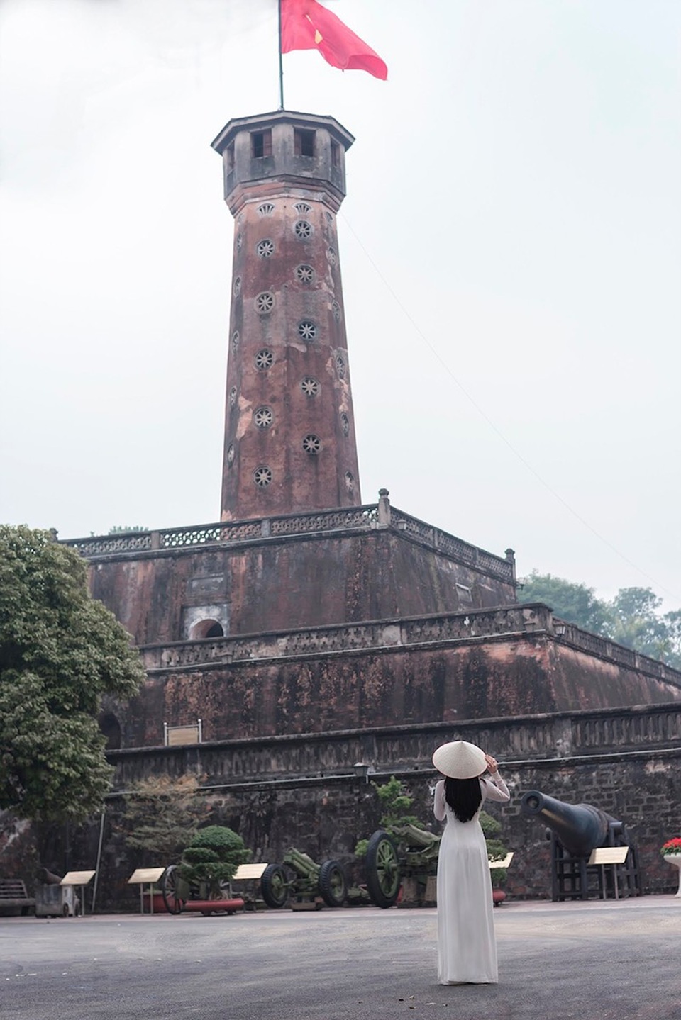 Người đẹp quân ngũ gây “sốt” với bộ ảnh quảng bá áo dài - 8