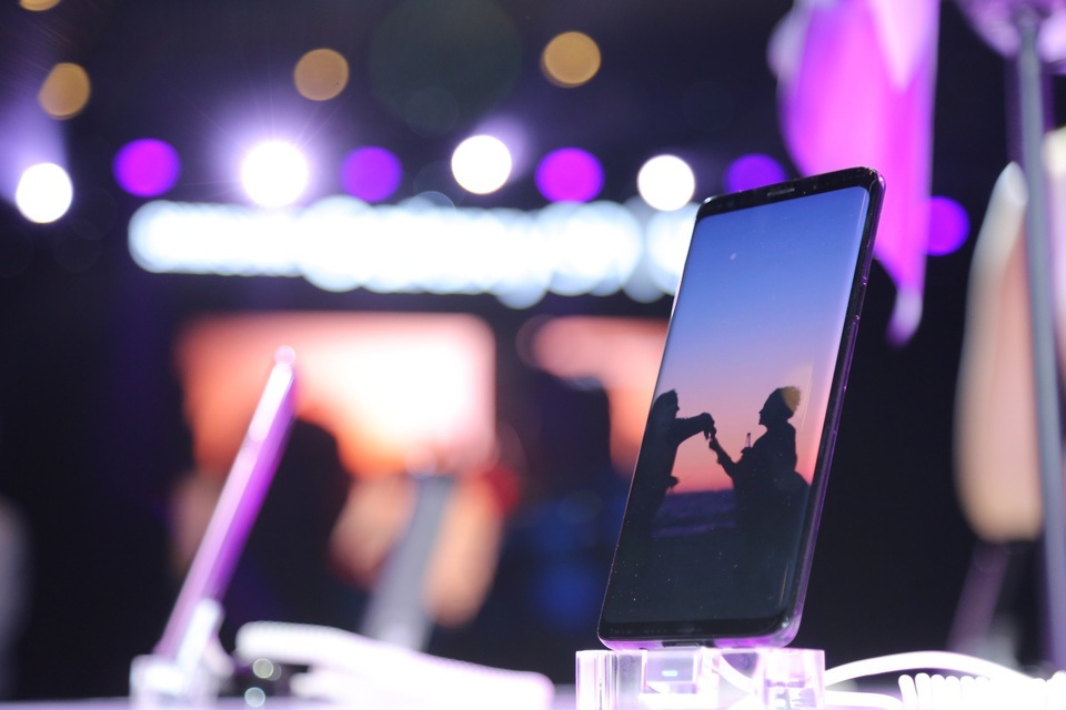 6 điểm nhấn giúp Galaxy S9/ Galaxy S9+ “bỏ xa” các đối thủ - 6 Âm thanh chất lượng là một điểm cộng cho bộ đôi này.