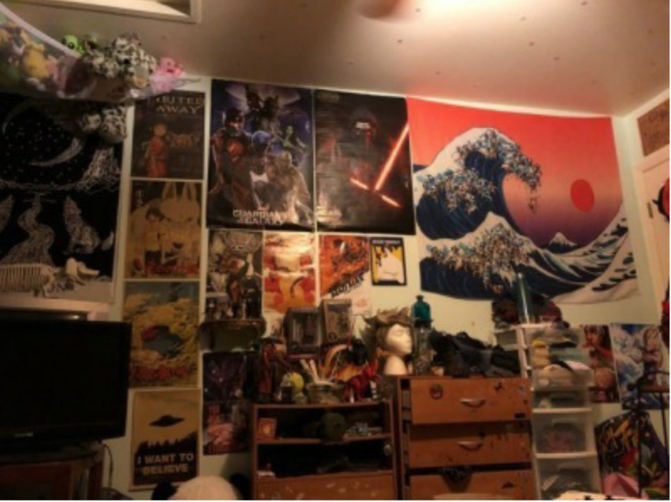 “Dở khóc dở cười” với những thứ nhận được sau khi mua hàng online - 2 ...Nhưng anh chàng không ngờ được kích thước thực của nó lại chiếm trọn luôn cả bức tường.