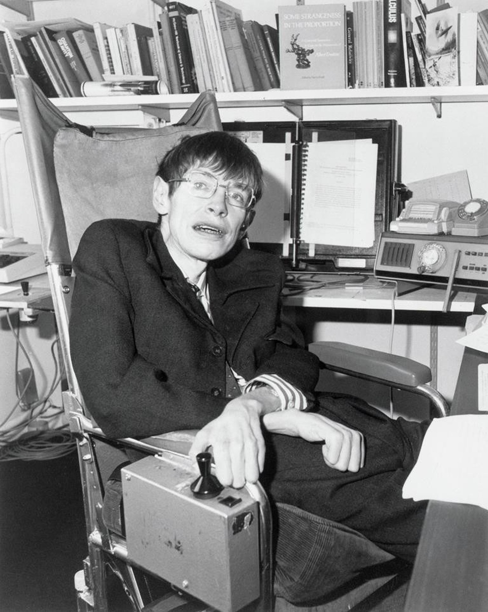 Nhìn lại cuộc đời và sự nghiệp của thiên tài vật lý quá cố Stephen Hawking - 3 Nhìn lại cuộc đời và sự nghiệp của thiên tài vật lý quá cố Stephen Hawking - 3