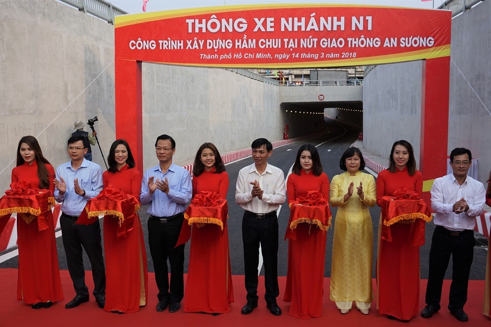 Thông xe hầm chui An Sương, mở “nút thắt” cửa ngõ Tây Bắc Sài Gòn - 1 Thông xe hầm chui nút giao thông An Sương sau hơn 1 năm thi công