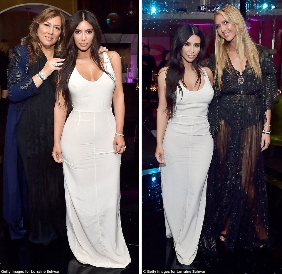 Mỹ nhân Hollywood đọ độ gợi cảm - 7
Kim Kardashian chọn một chiếc váy màu trắng khoe đường cong.