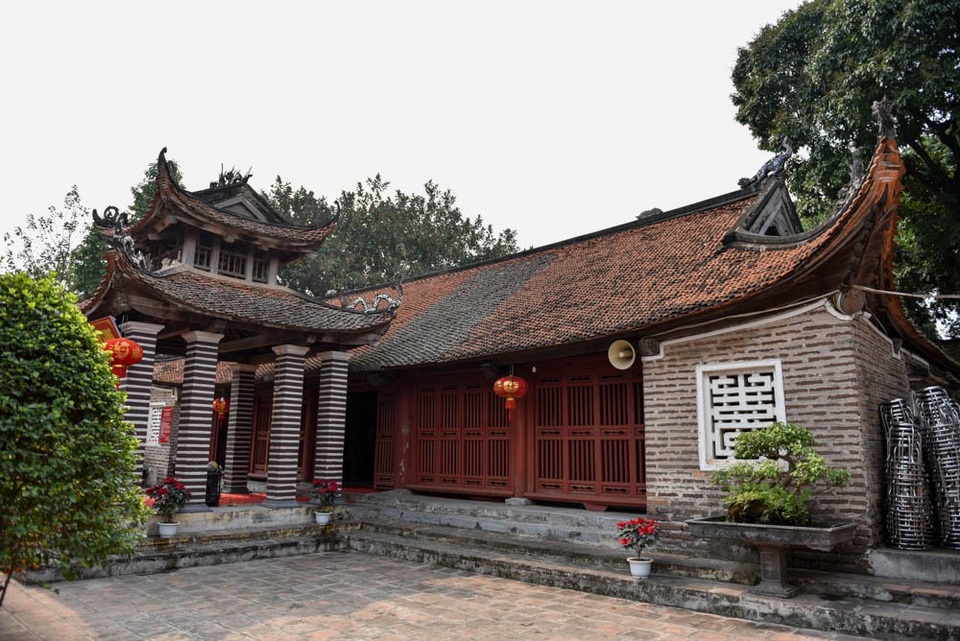 Kiến trúc "nội công ngoại quốc" của ngôi đình cổ nhất Việt Nam - 5
Đình đã qua nhiều lần sửa chữa vào các năm: 1631, 1773, 1792, 1885, 1902, 1913. Trong một lần trùn tu, cổng tam quan và nhà tổ đã được xây dựng mới.